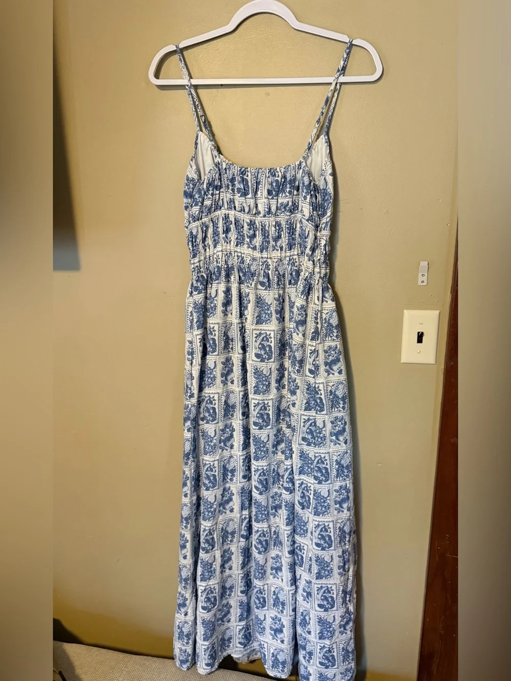 Abercrombie & Fitch White and Blue Tile-Print Smocked Maxi Dress